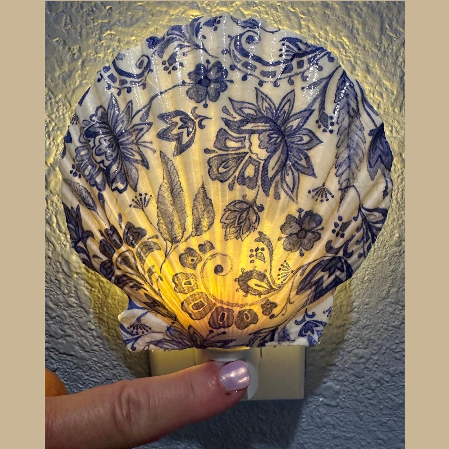 Nightlight Coastal Scallop Shell Decoupage Shell Art Light- Beach Theme Home Decor for Ocean Lovers - Unique Handmade Gift Item-Automatic on