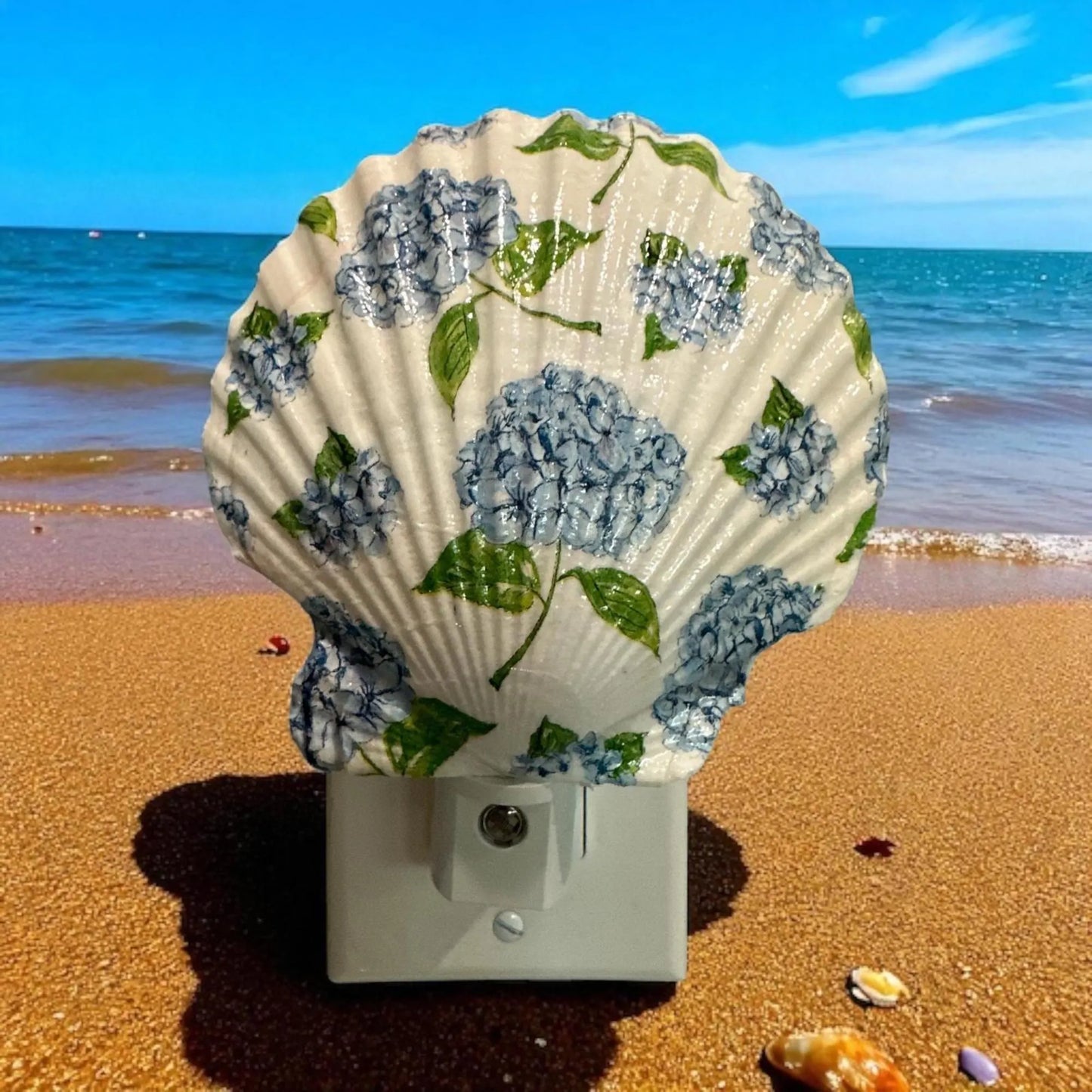 Scallop Nightlight- Blue Hydrangeas- Auto Sensor On/Off LED