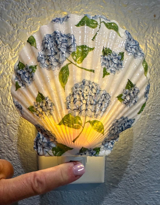 Scallop Nightlight- Blue Hydrangeas- Auto Sensor On/Off LED