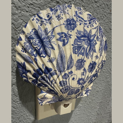 Nightlight Coastal Scallop Shell Decoupage Shell Art Light- Beach Theme Home Decor for Ocean Lovers - Unique Handmade Gift Item-Automatic on