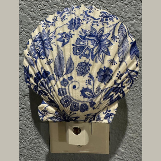 Nightlight Coastal Scallop Shell Decoupage Shell Art Light- Beach Theme Home Decor for Ocean Lovers - Unique Handmade Gift Item-Automatic on